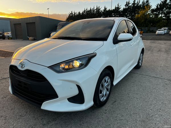 Toyota Yaris Hatchback, Petrol, 2021, White