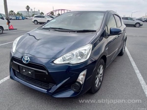 Toyota Aqua Hatchback, Petrol Hybrid, 2017, Blue