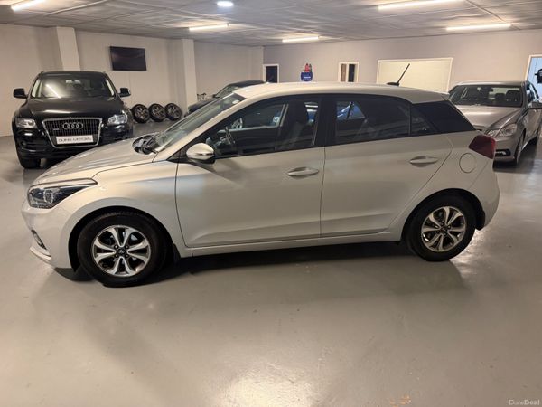 Hyundai i20 Hatchback, Petrol, 2019, Silver
