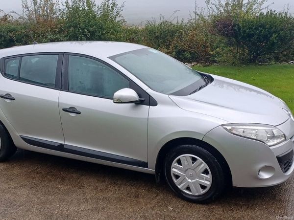 Renault Megane Hatchback, Diesel, 2011, Silver