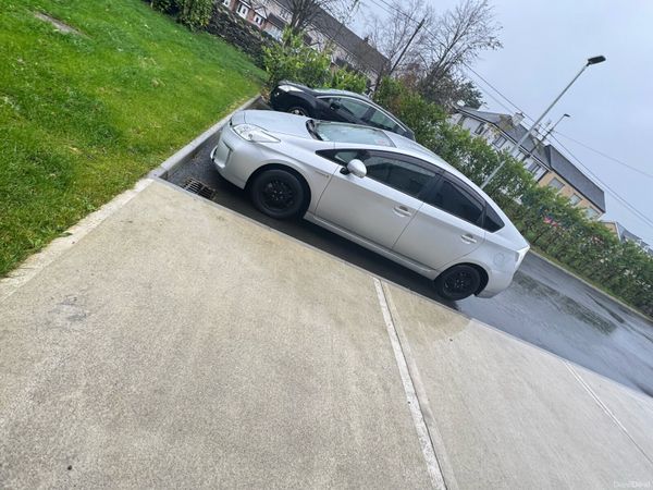 Toyota Prius Hatchback, Petrol Hybrid, 2015, Silver