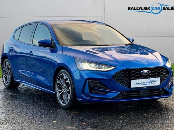 Ford Focus Hatchback, Petrol Hybrid, 2023, Blue
