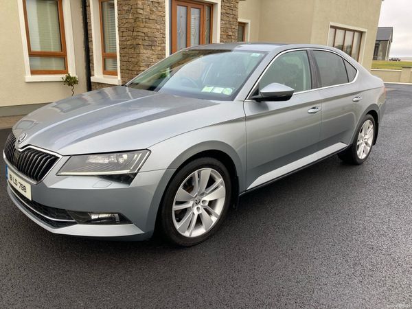 Skoda Superb Hatchback, Diesel, 2016, Grey