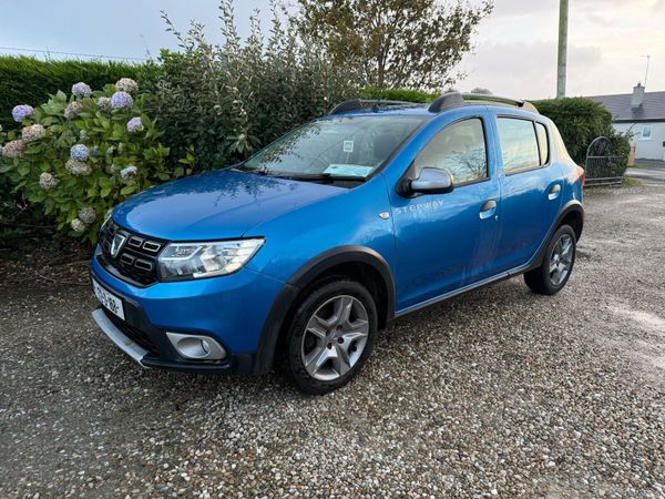 Dacia Sandero Stepway Hatchback, Diesel, 2017, Blue
