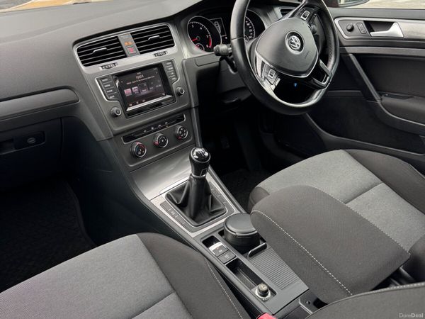 Volkswagen Golf Estate, Diesel, 2015, Red
