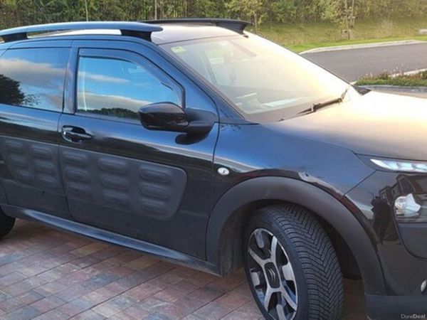 Citroen C4 Cactus Hatchback, Diesel, 2017, Black