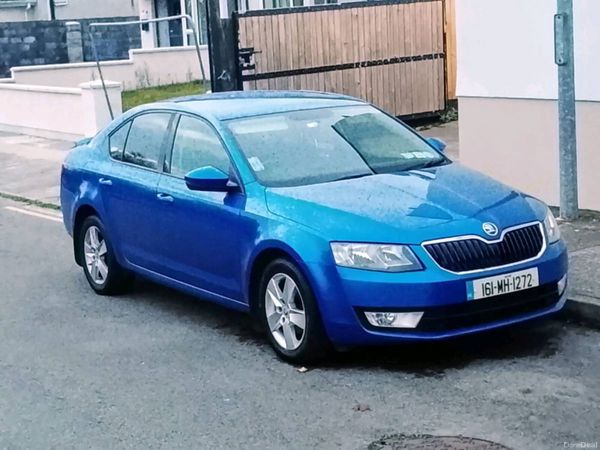 Skoda Octavia Saloon, Diesel, 2016, Blue