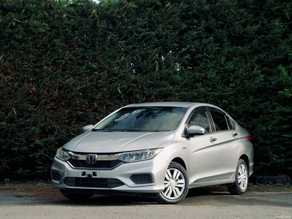 Honda Grace Saloon, Petrol Hybrid, 2017, Silver