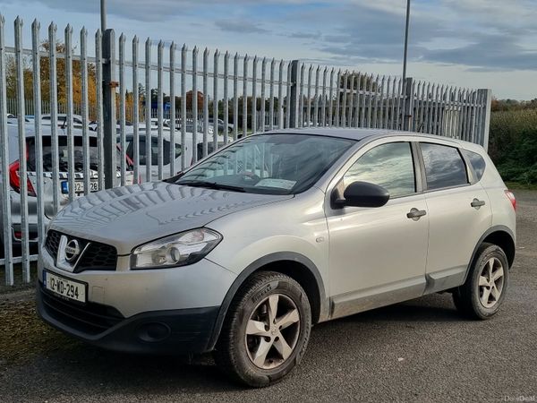 Nissan Qashqai Hatchback, Diesel, 2012, Silver