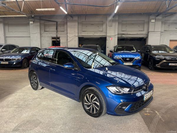 Volkswagen Polo Hatchback, Petrol, 2023, Blue