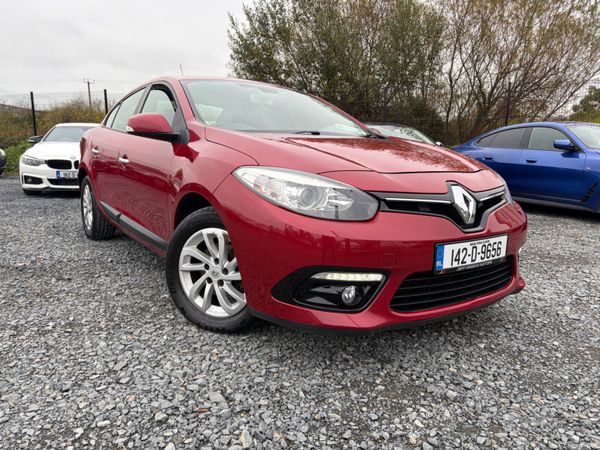 Renault Fluence Saloon, Diesel, 2014, Red