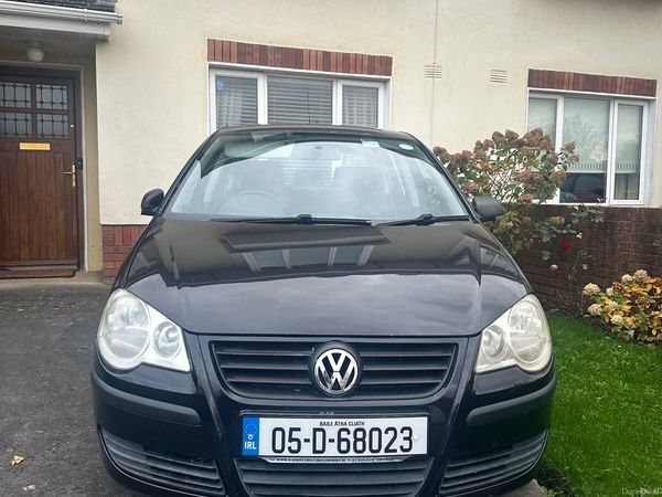 Volkswagen Polo Hatchback, Petrol, 2005, Black