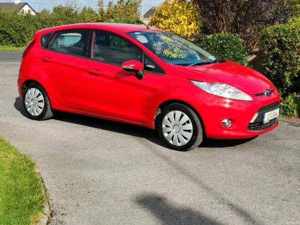 Ford Fiesta Hatchback, Diesel, 2012, Red