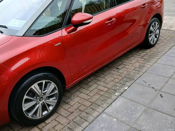 Citroen C4 Hatchback, Diesel, 2016, Red