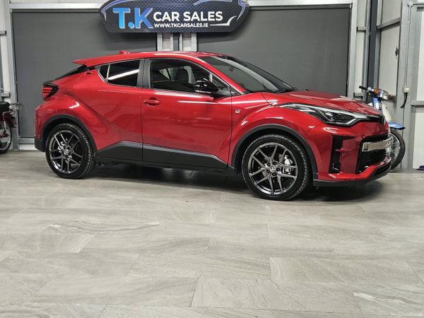 Toyota C-HR SUV, Petrol Hybrid, 2020, Red