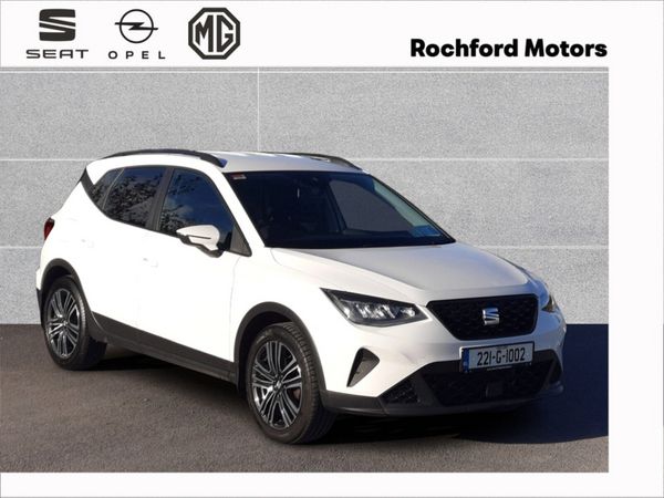 SEAT Arona Hatchback, Petrol, 2022, White