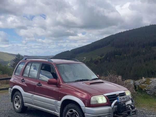 Suzuki Grand Vitara SUV, Diesel, 2005, Red