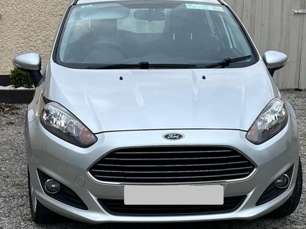 Ford Fiesta Hatchback, Petrol, 2017, Grey