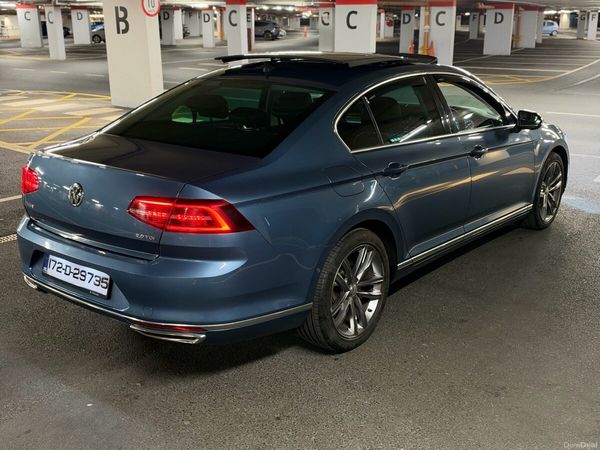 Volkswagen Passat Saloon, Diesel, 2017, Blue