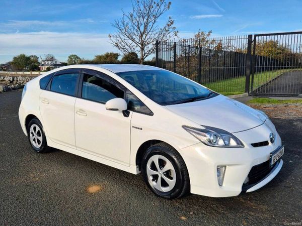Toyota Prius Hatchback, Petrol Hybrid, 2016, White