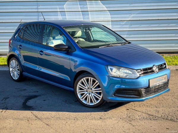 Volkswagen Polo Hatchback, Petrol, 2014, Blue