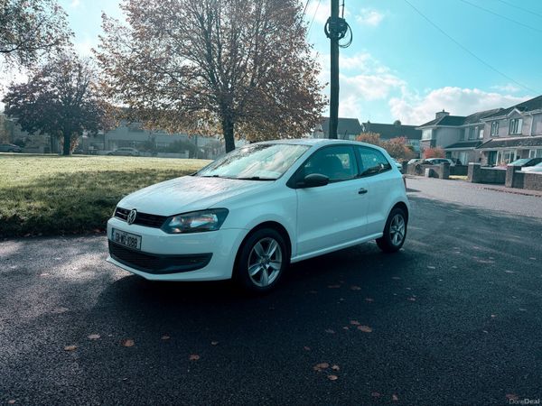 Volkswagen Polo Hatchback, Petrol, 2013, White