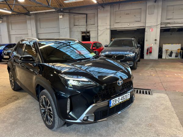 Toyota Yaris Cross Hatchback, Petrol Hybrid, 2023, Black