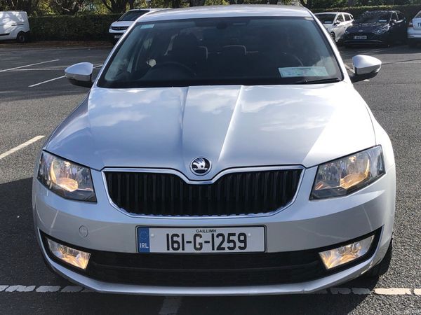 Skoda Octavia Saloon, Diesel, 2016, Silver