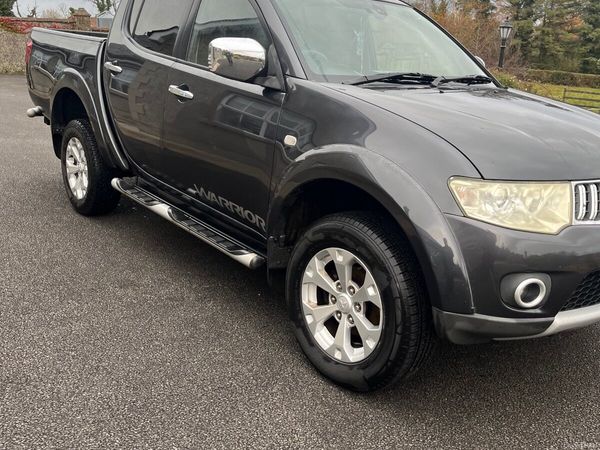 Mitsubishi L200 Pick Up, Diesel, 2013, Grey