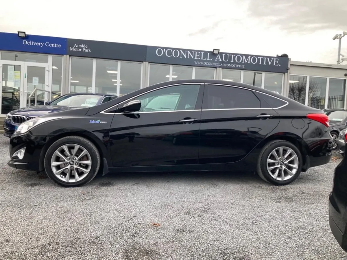 2015 HYUNDAI I40 **€200 ROAD TAX** - Image 1