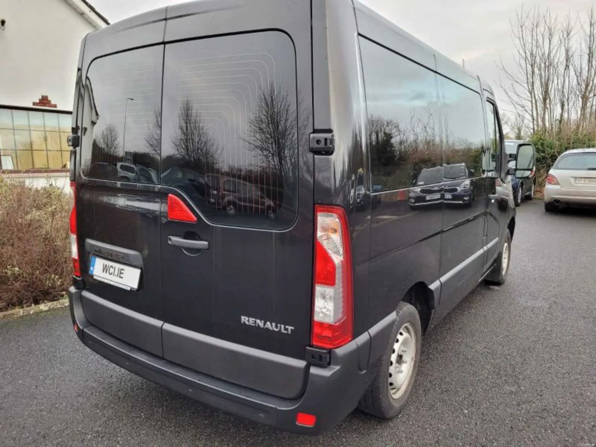 Wheelchair Accessible Renault Master - Image 5