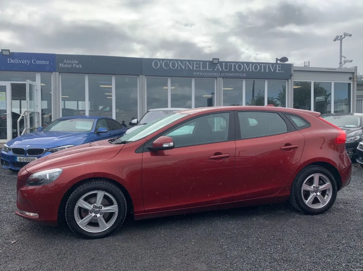 2014 VOLVO V40 D2 1.6 D LOW TAX - Image 2