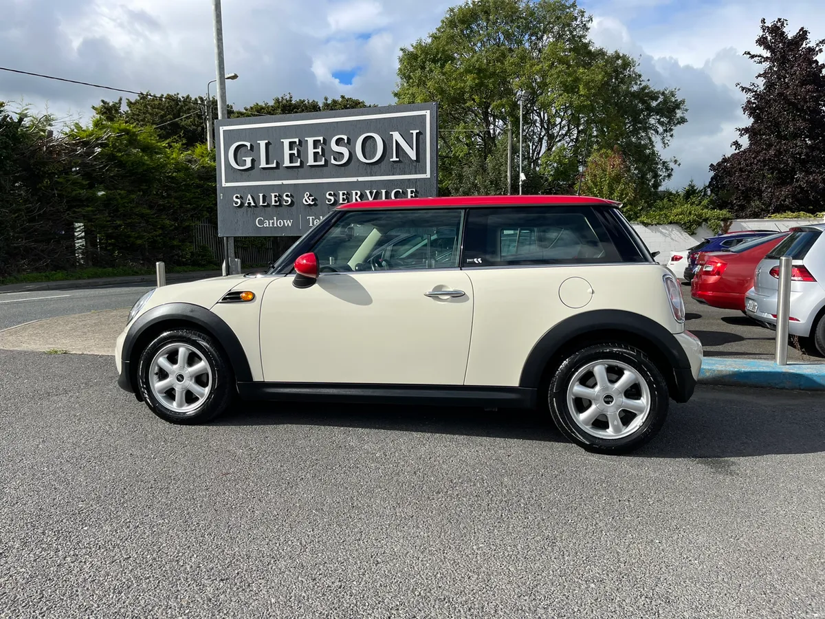 2014 Mini One - White with Red Roof - Image 2
