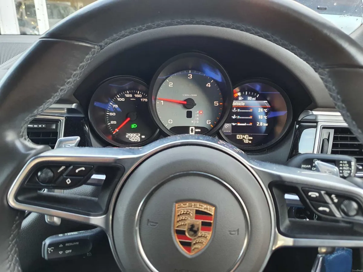 Porsche Macan, 2016 - Image 5
