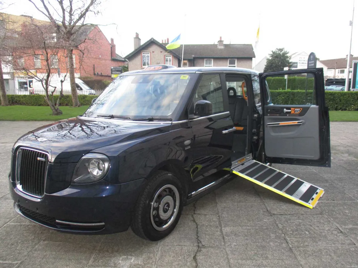 2025 LEVC TX / WHEELCHAIR ACCESSIBLE TAXI - Image 2