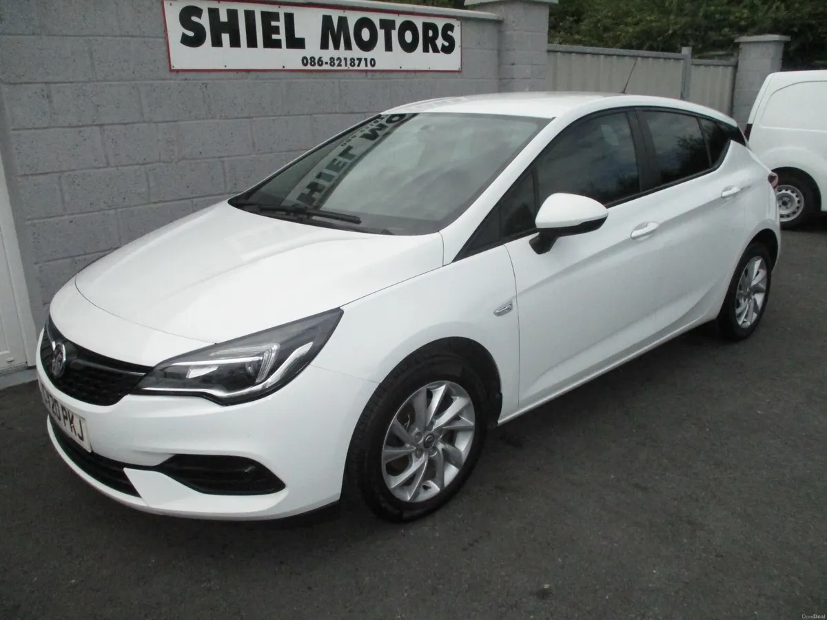 ASTRA 2020 1.2 PETROL MANUAL H BACK - Image 6