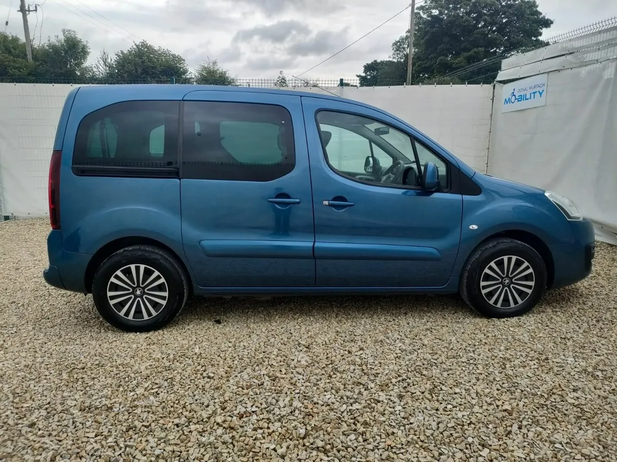 Wheelchair Car - Image 6