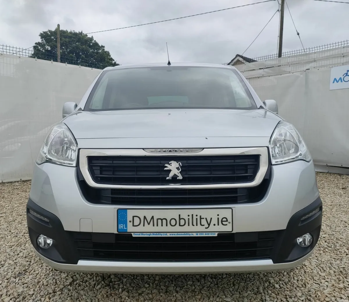 Wheelchair Car - Image 2