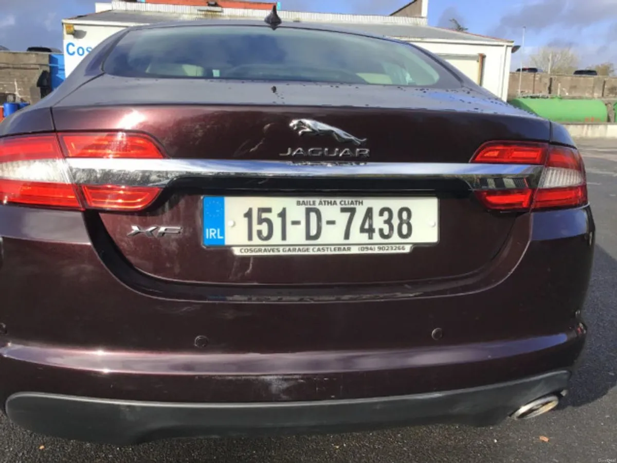 Jaguar XF 2.2 D Premium Luxury 4DR Auto - Image 2