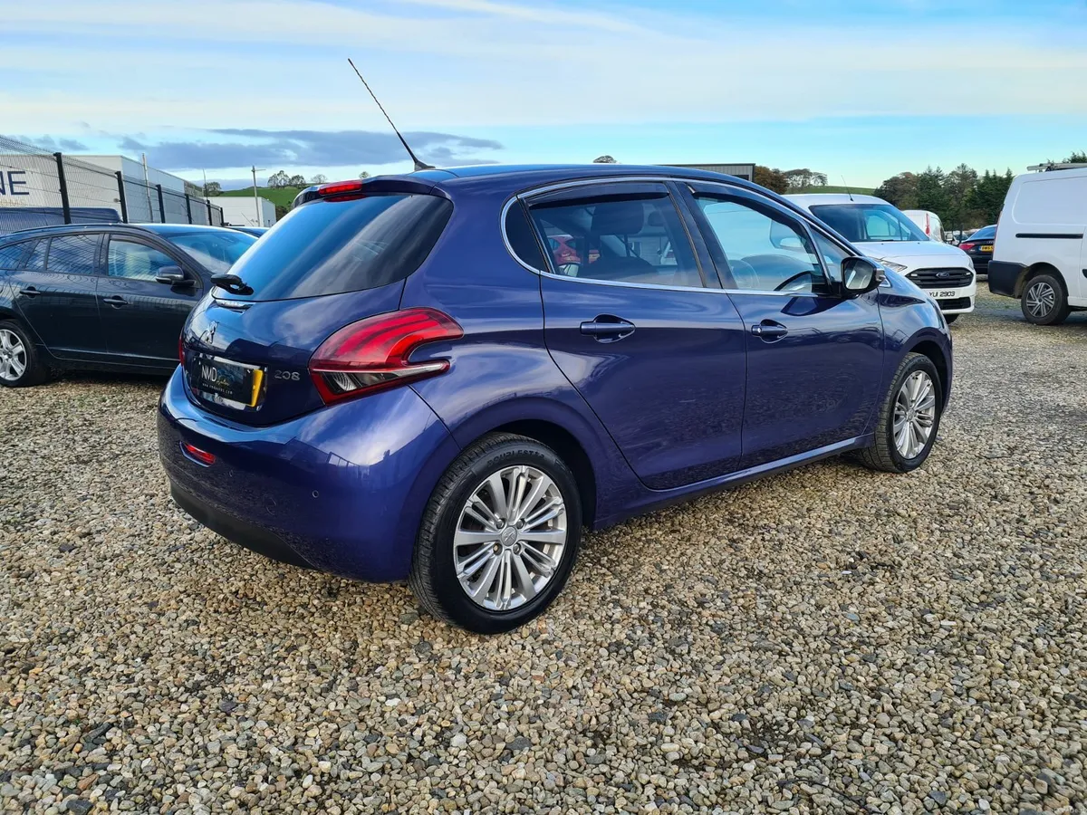 Peugeot 208 Allure - Image 5