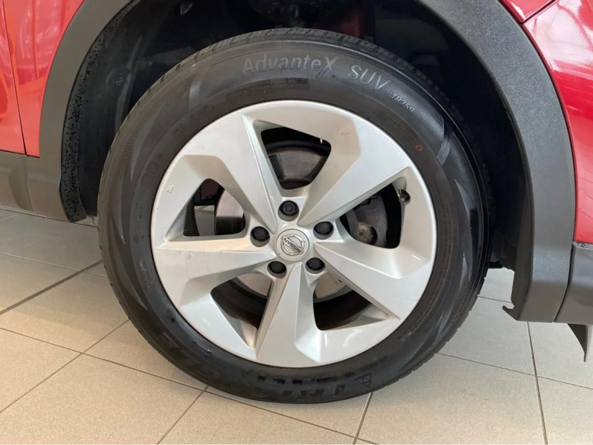Nissan QASHQAI 1.5 DCI Acenta Premium 115PS  park - Image 6