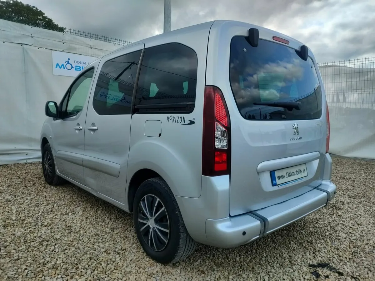 Wheelchair Car - Image 5