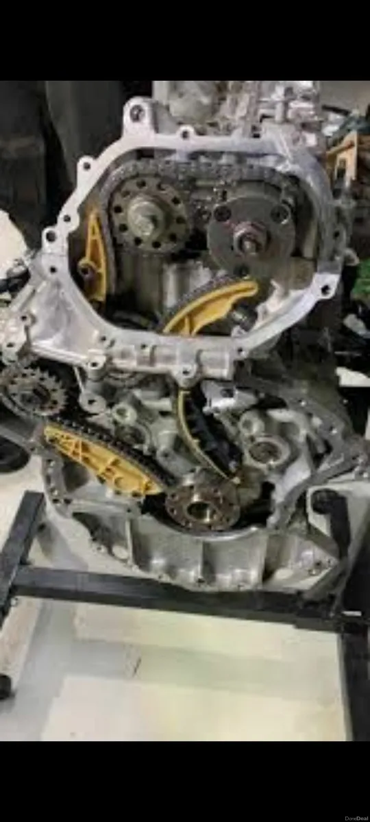 Land Rover Jaguar 204DTD TIMING CHAIN REPLACMENT - Image 1