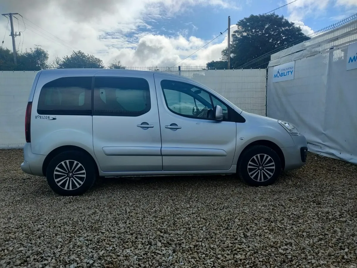 Wheelchair Car - Image 6