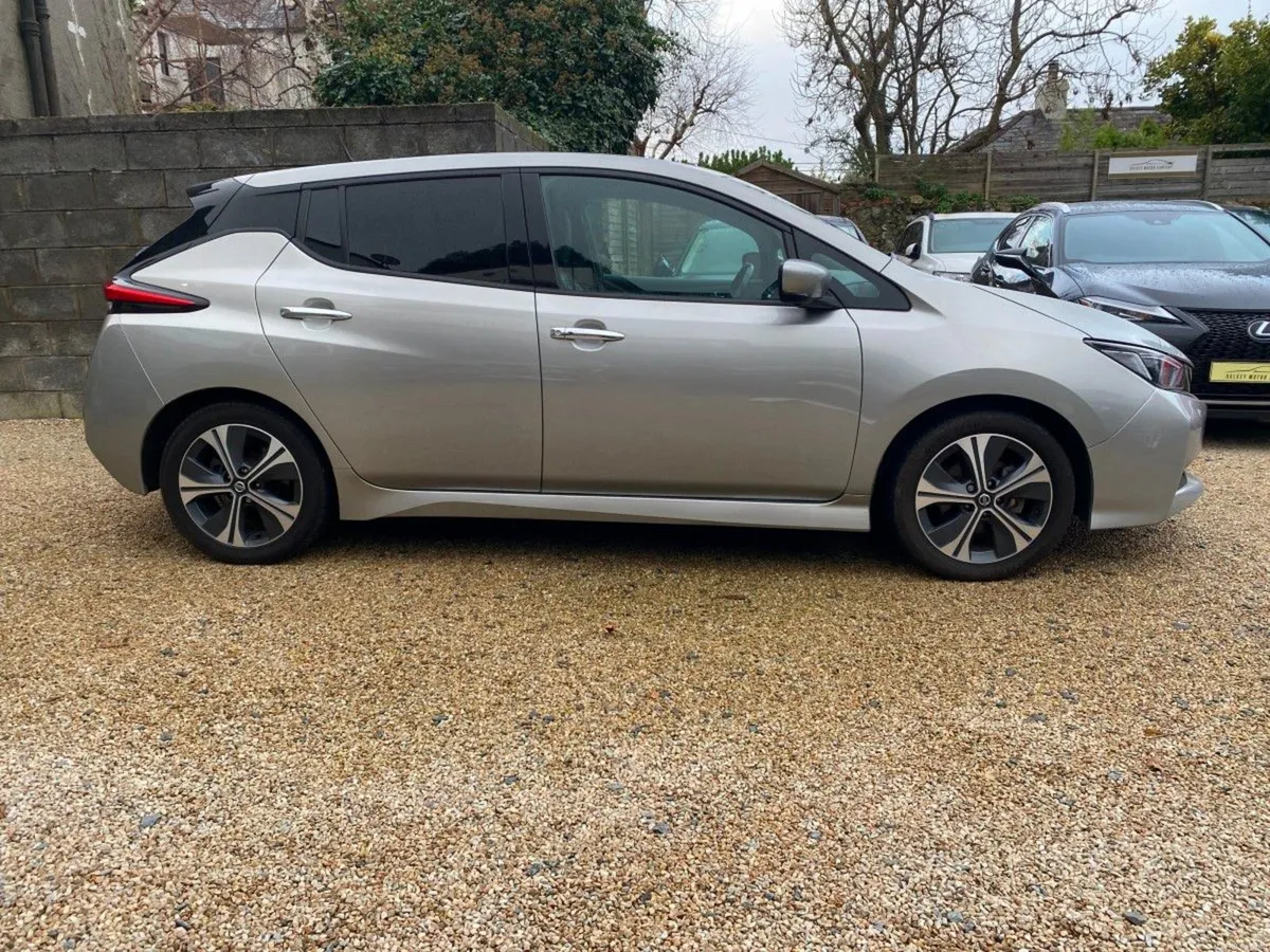 Nissan Leaf N-connecta 40 kwh Battery * High Spec* - Image 3