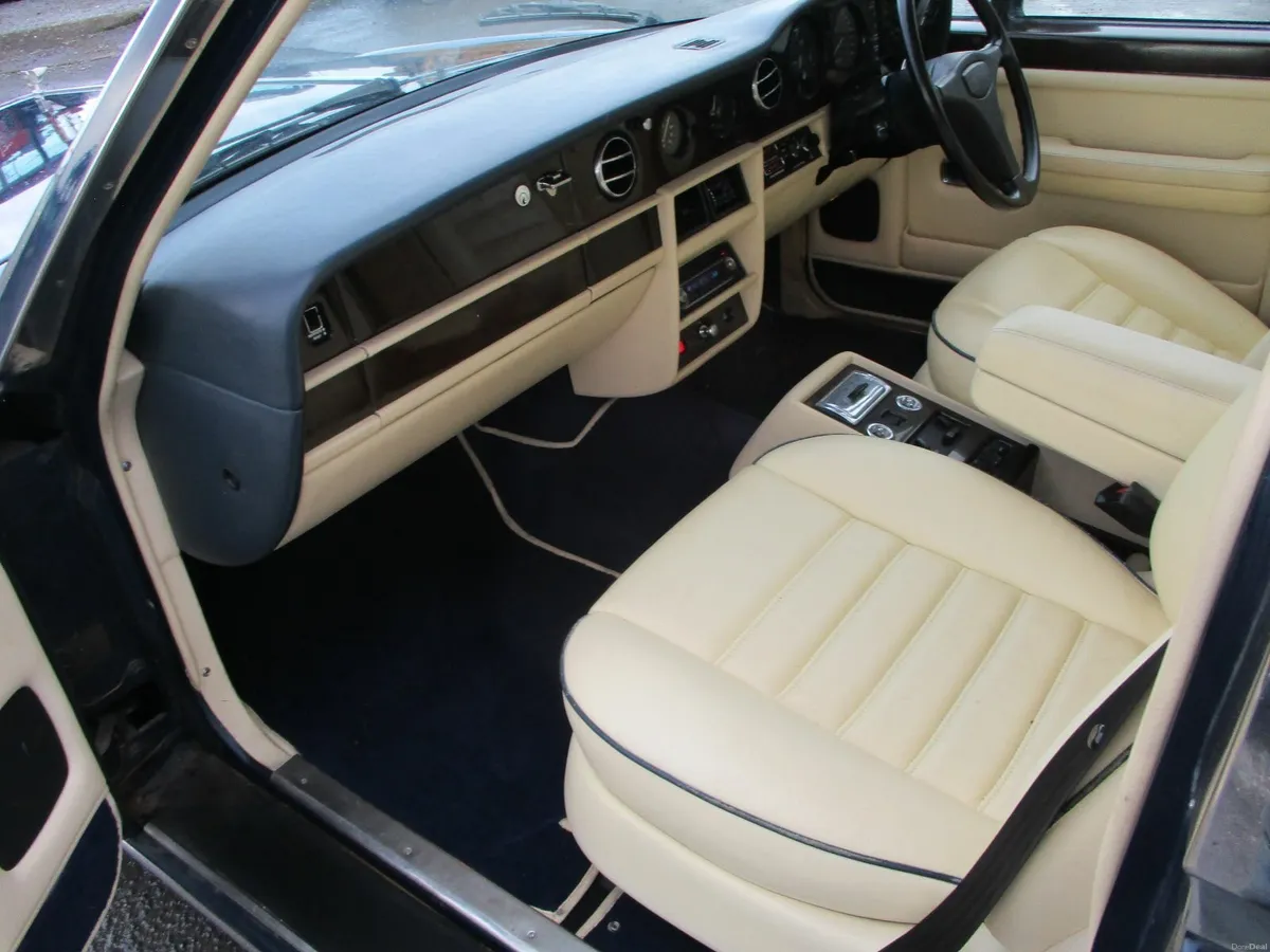 Bentley Eight 6.8 AUTO - Image 3