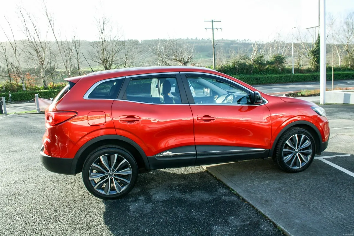 2016 Renault Kadjar 1.6DCi Signature 4x4 Die 6-sp - Image 2