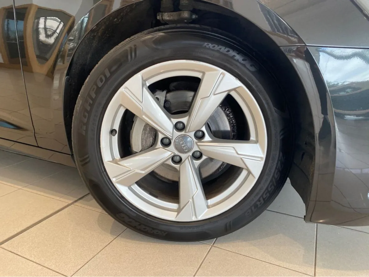 Audi A6 Limousine 40 TDI 204 HP S-tronic SE - Image 5