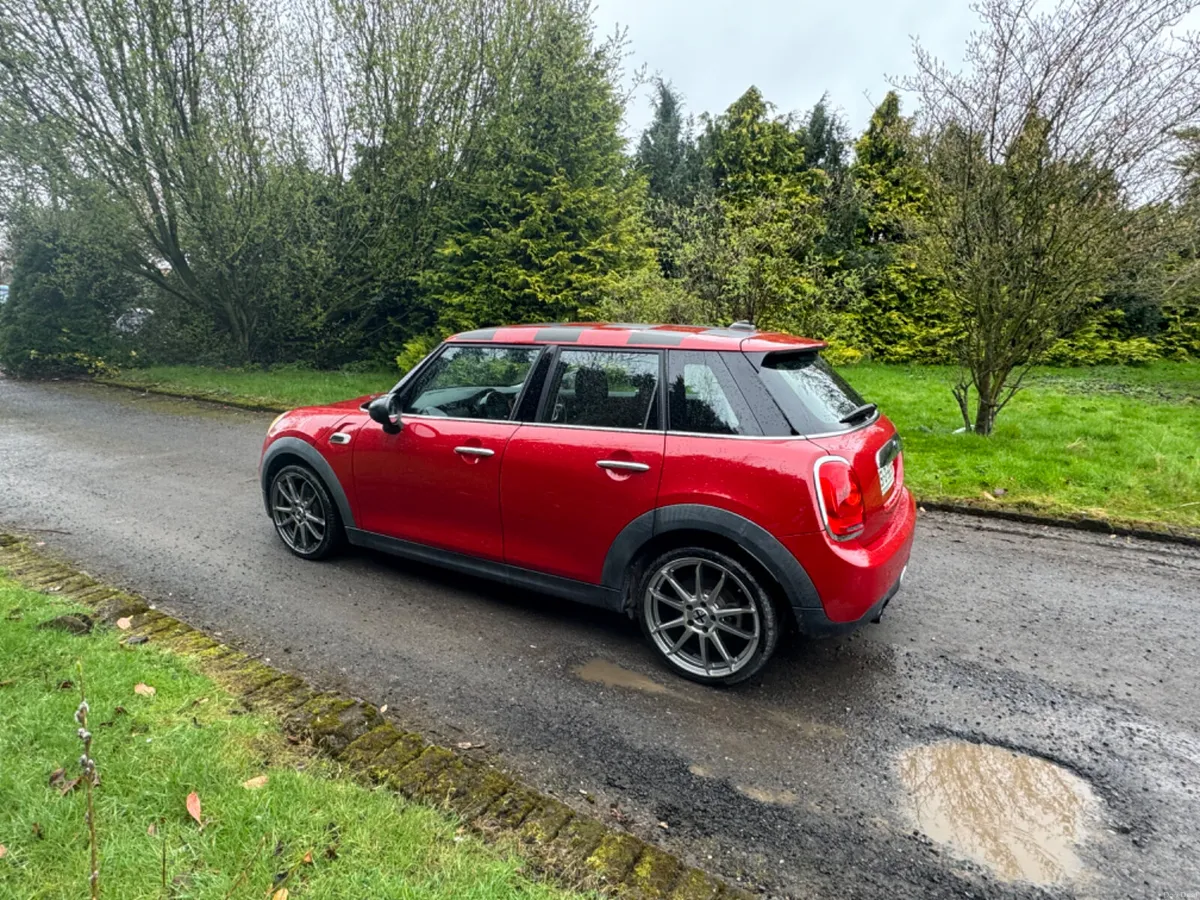 15 MINI COOPER 1.2 AUTO - Image 4