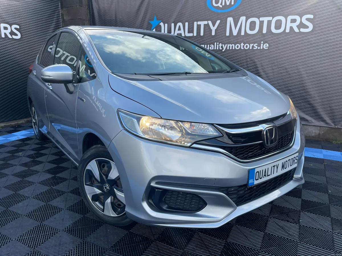 2018 HONDA FIT  HYBRID  (V10) - Image 3